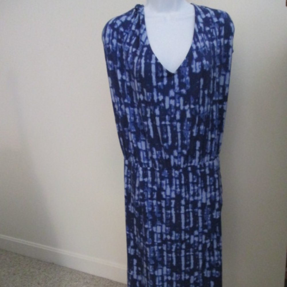 H by HALSTON Woman Three Tone Blue Abstract Print P/On Sleeveless size 24W NWOT